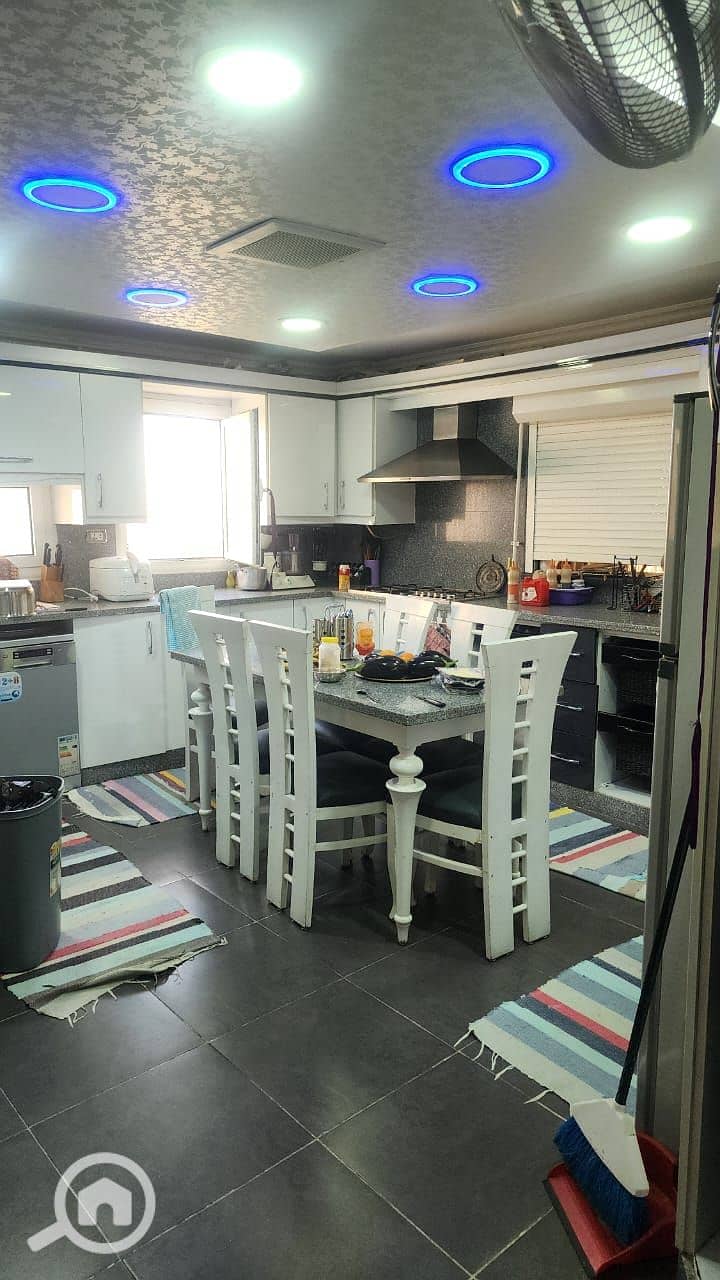 11 b351ff16-6ef0-459a-be2e-d3aa0cab53af. jpeg