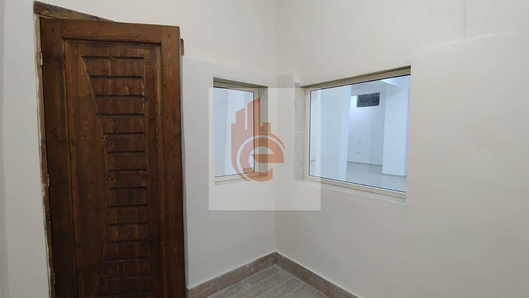 3 aeaba56a-540b-4006-82f7-511a5f11330a. jpg