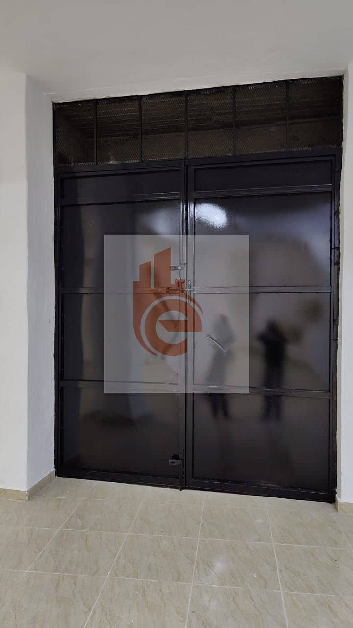 9 b7b4c64e-64e3-41bf-9e9c-184adfc1aa54. jpg