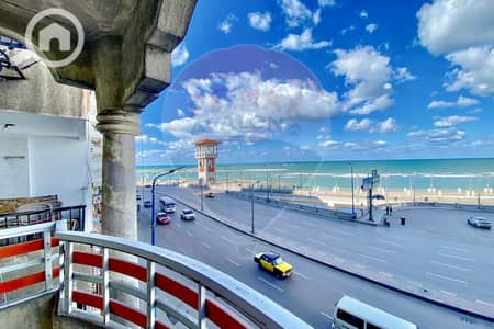 فلیٹ 3 غرف نوم للبيع في ميامي، الإسكندرية - 1. jpg