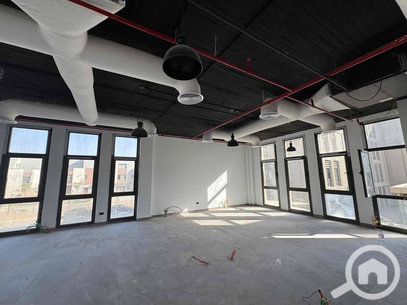 8 b1b4efa6-dfe9-42e1-9ade-171fbfd11703. jpg