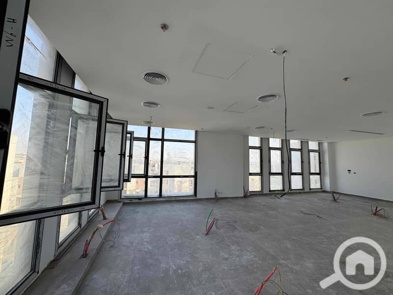 12 7826b755-3f23-48d3-94b9-c58d99eab5e3. jpg