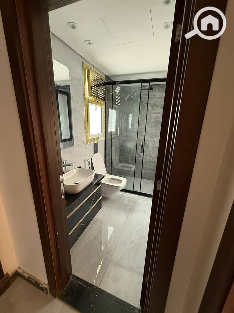 5 WhatsApp Image 2025-11-18 at 11.49. 47 AM (3). jpeg