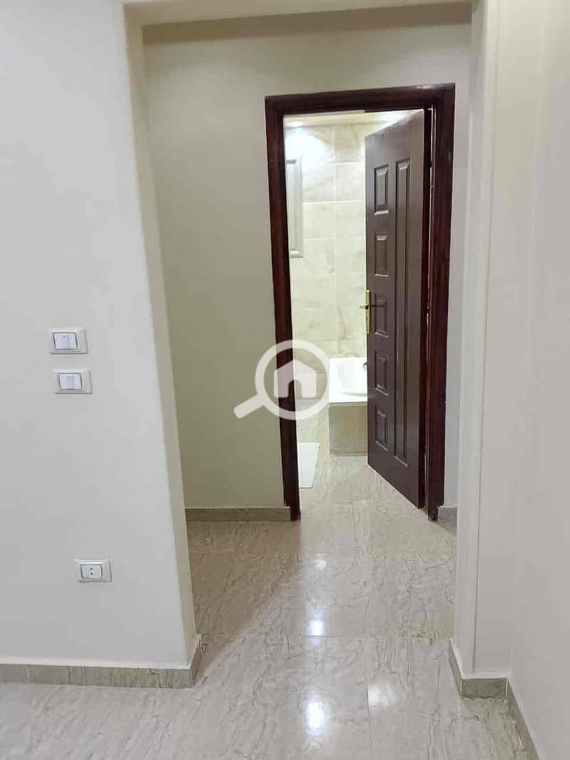 8 5f7428cc-1df2-4375-a252-612788213fd0. jpg