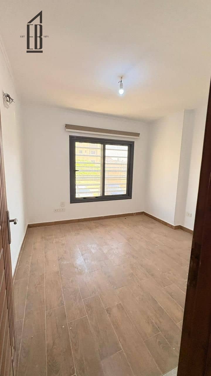 5 WhatsApp Image 2025-10-02 at 13.33. 47_db13a878. jpg