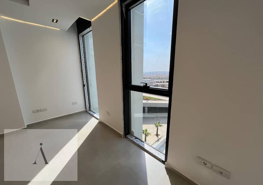 7 WhatsApp Image 2025-10-23 at 2.09. 10 PM. jpeg