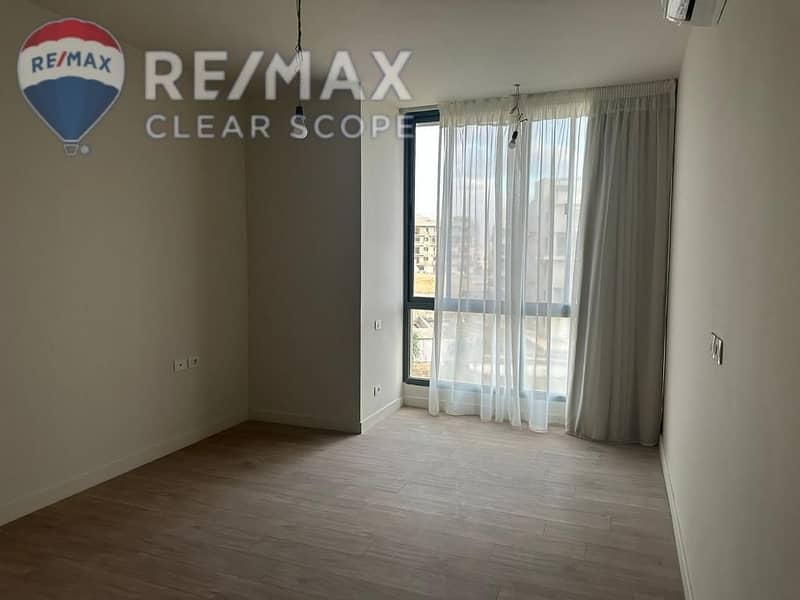 2 0133173f-ab4a-40bd-b2d8-4c2f0490e490. jpg