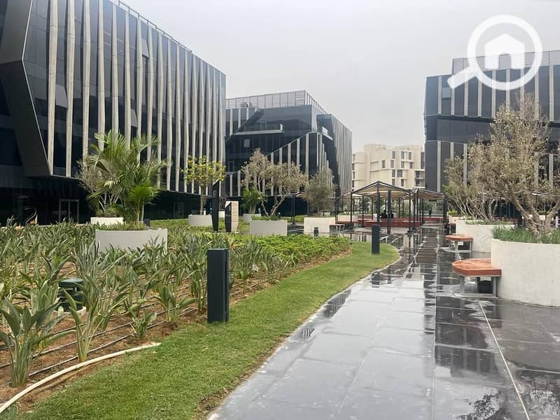 2 24588d50-871b-48c2-b0eb-0a28c37fcba7. jpeg