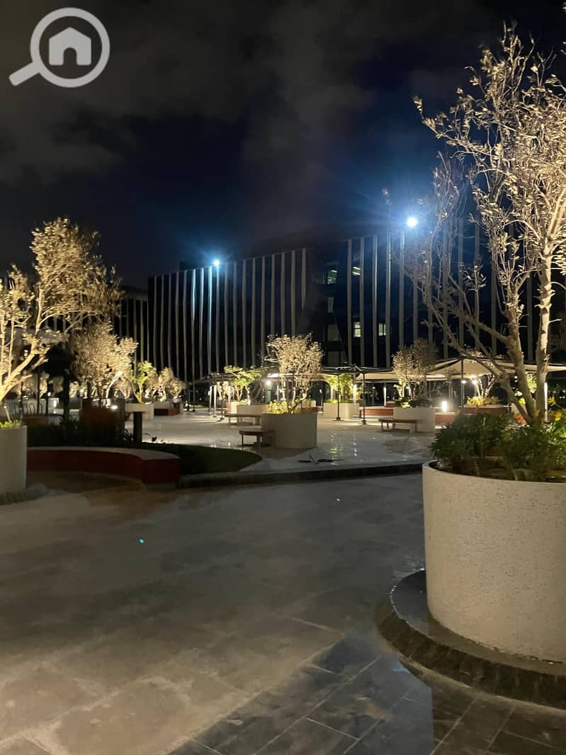 3 391660a8-b04a-4dc0-afdc-e647bd6c60f9. jpeg