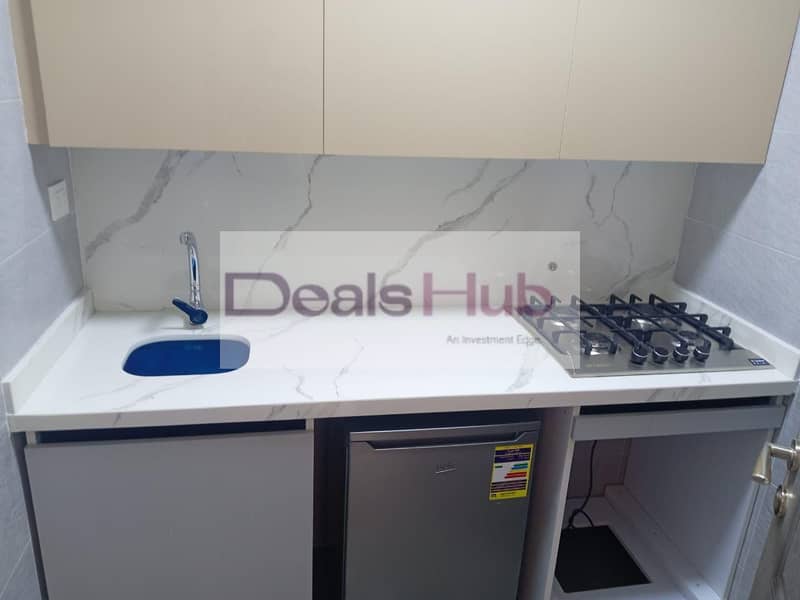 16 2bfb3d3a-feff-4a46-8845-a7f37f6293e2. jpg