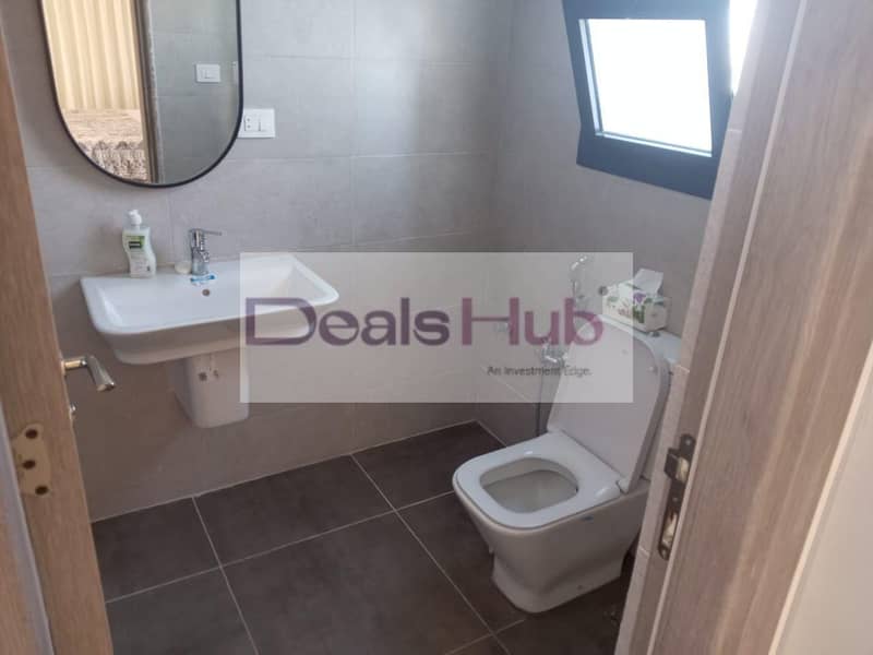 24 f0802e60-bd0e-402c-957f-2c0639579469. jpg