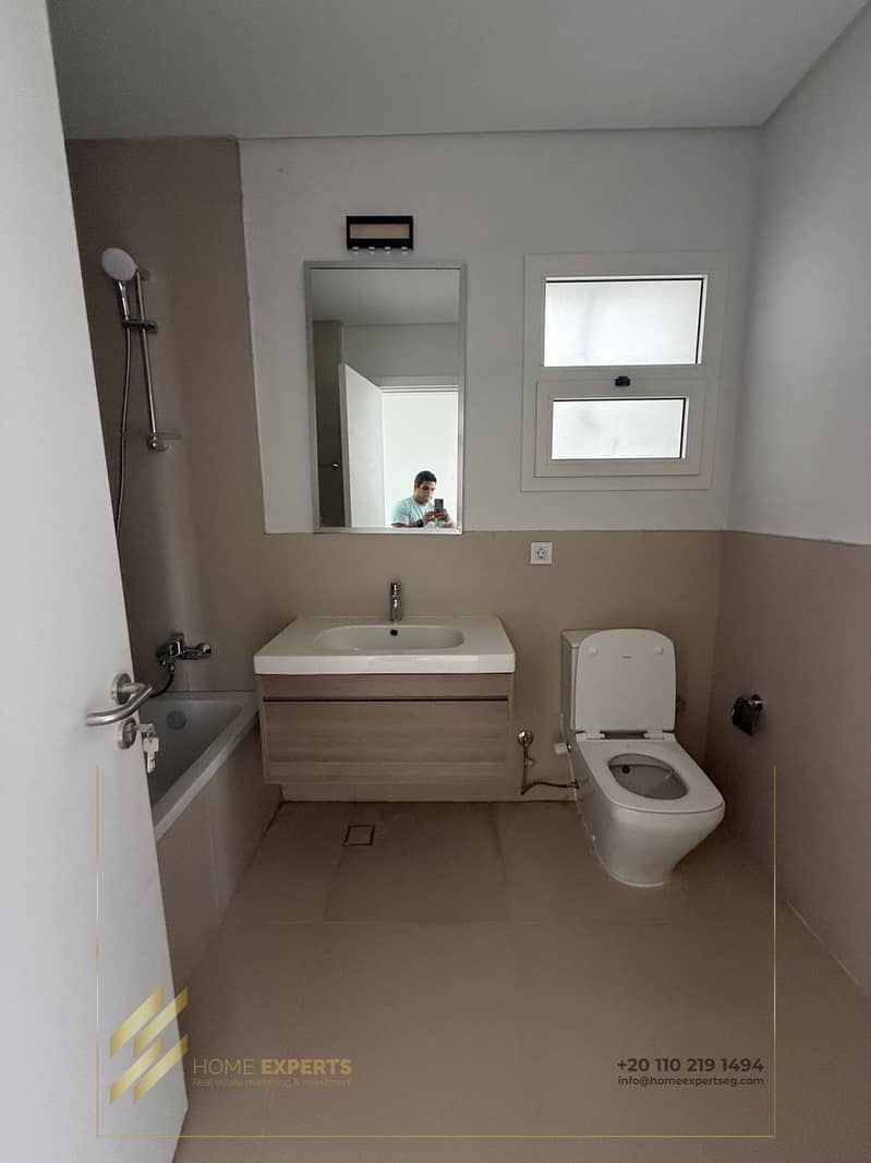 10 ca2ad37d-918c-4a06-aa1d-727d8ca8d71e. jpg