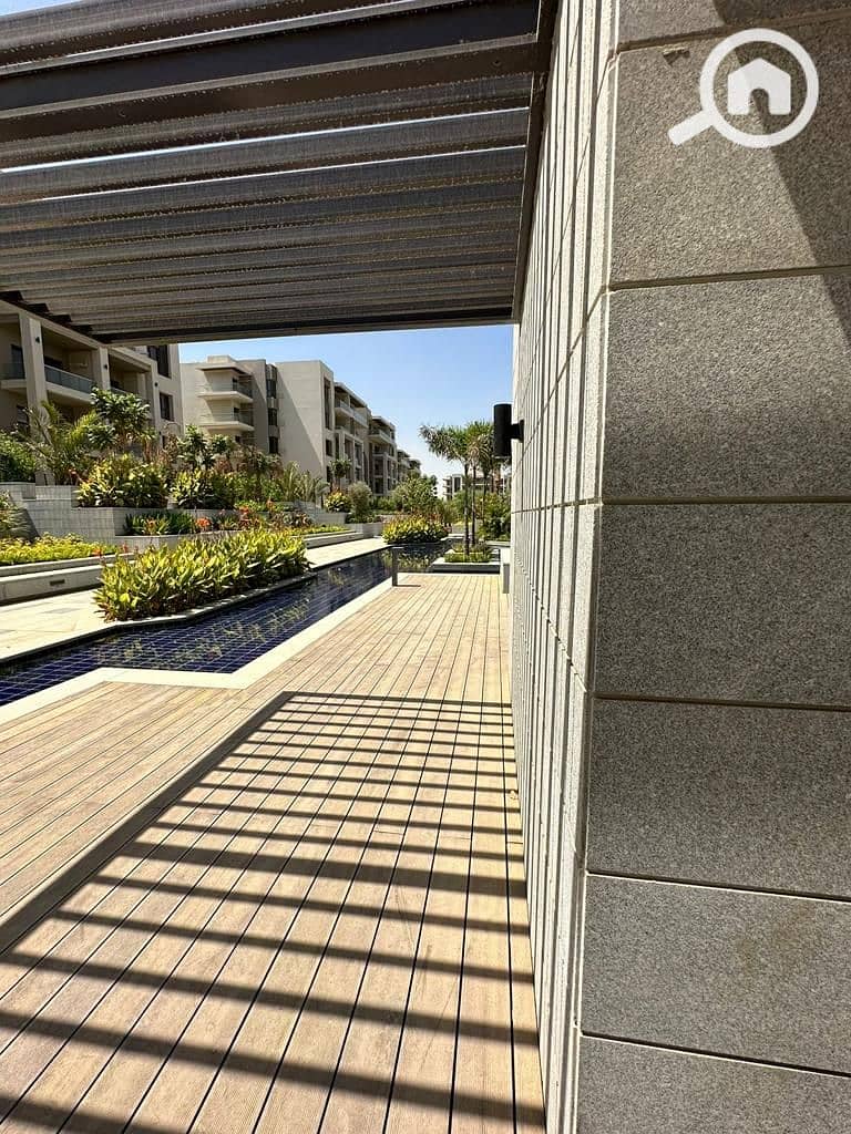 2 1d3b634f-5193-4f2b-8468-48bdc7e9d968. jpg