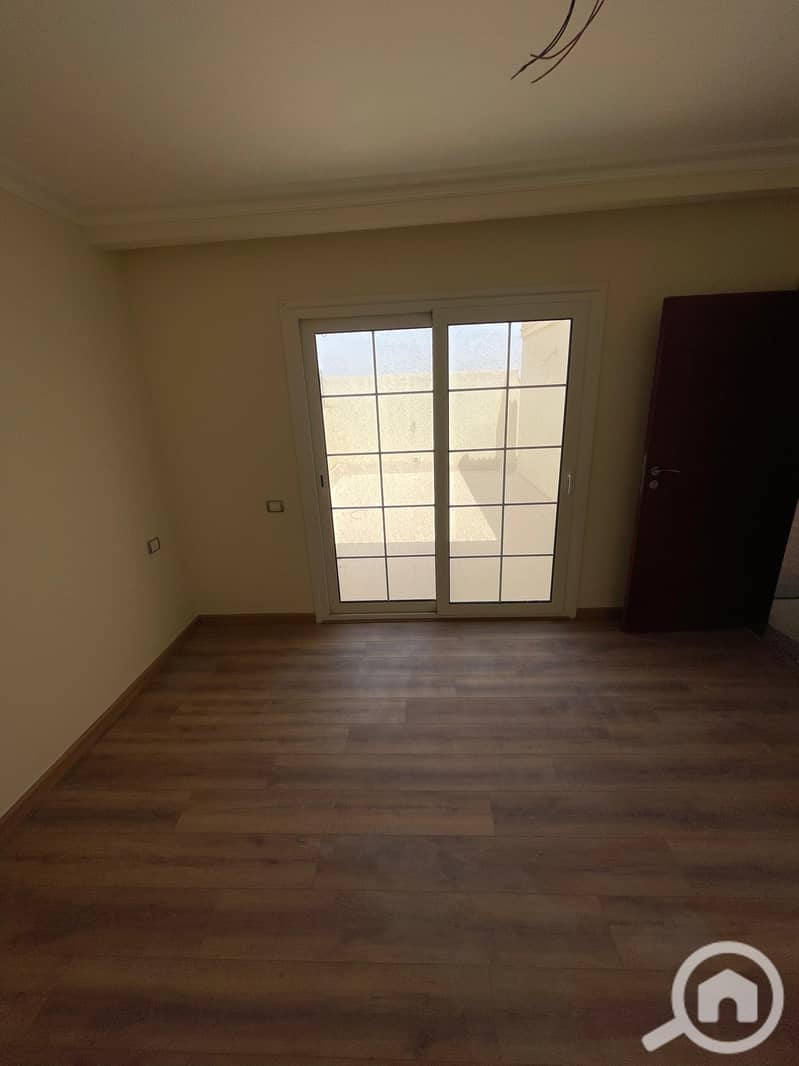 2 857696f6-3a6d-499a-a288-e4db7d9a4c86. jpeg