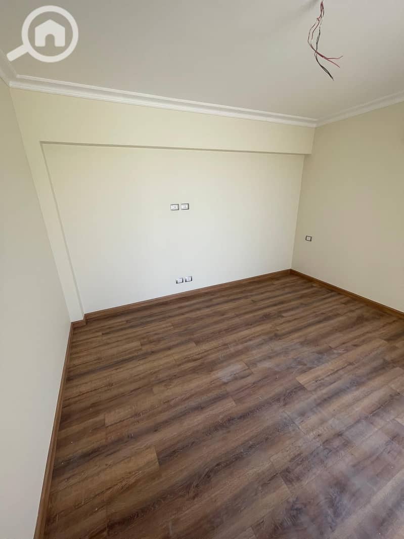 3 22806cb3-a8aa-4028-845b-7499e54a744f. jpeg