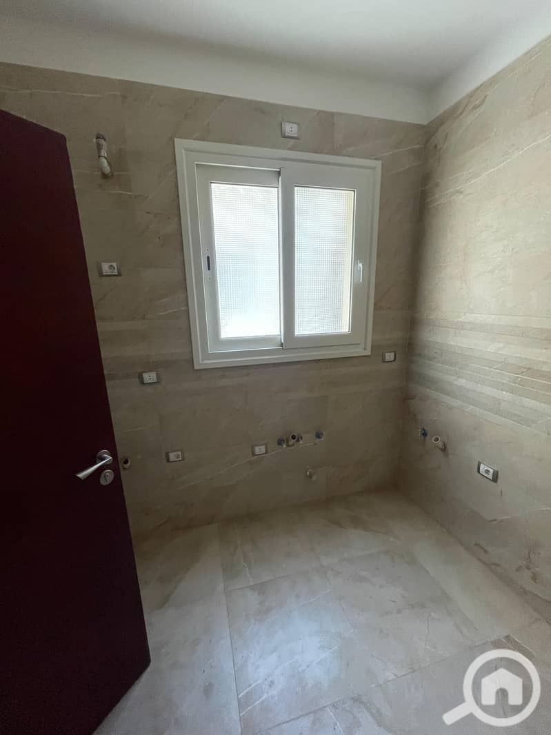 7 5b76154a-961b-4a9c-9447-60c07ce3e8b8. jpeg