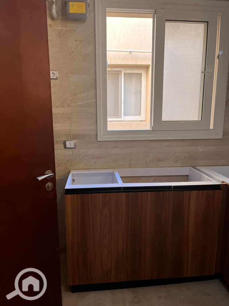 9 7e8bb809-38c3-427a-a389-c2c2137ba77d. jpeg