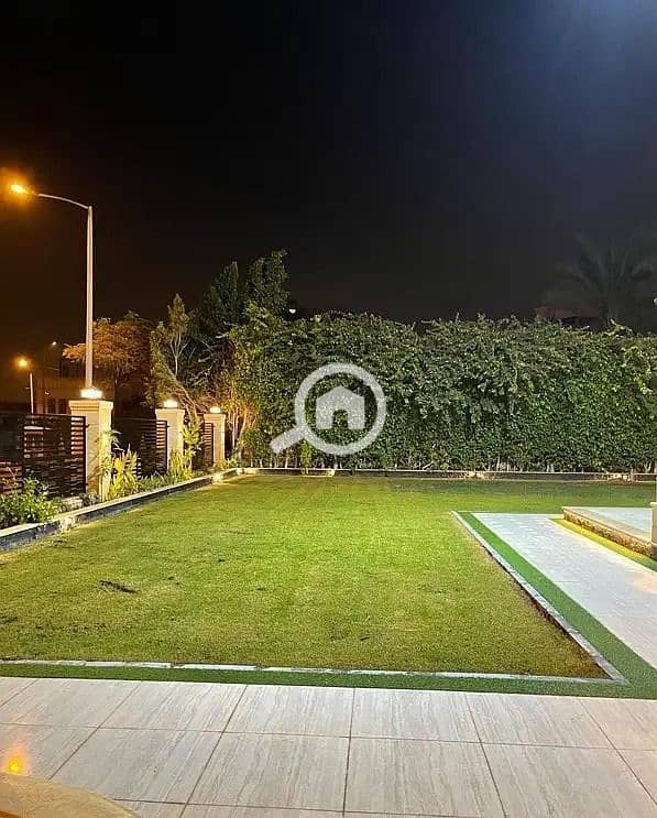 12 0db718c7-51fc-4e77-b0d7-5d2feae59089. jpg