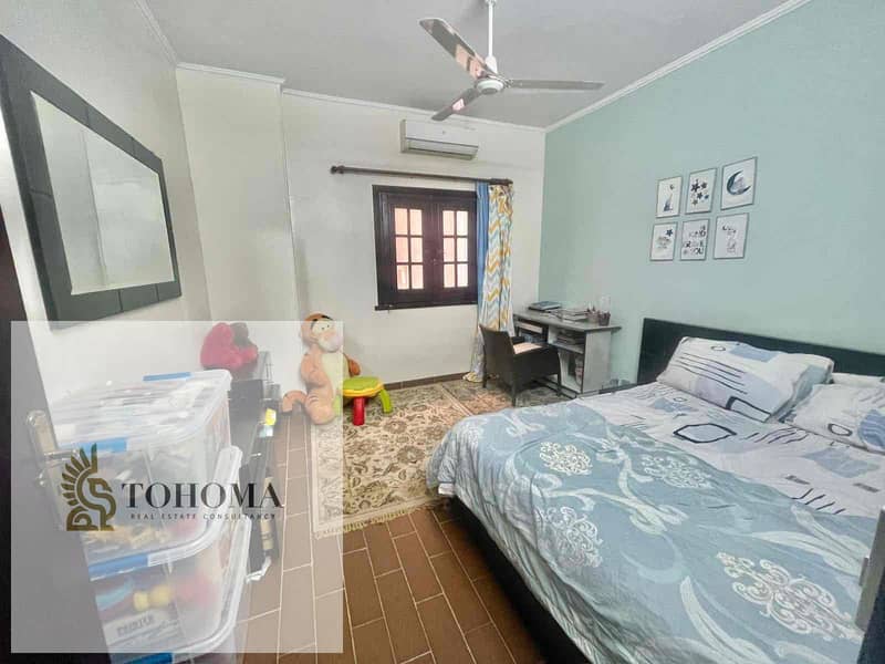 10 64efaf05-85b5-4895-a3a3-4a477cfd70f9. jpg