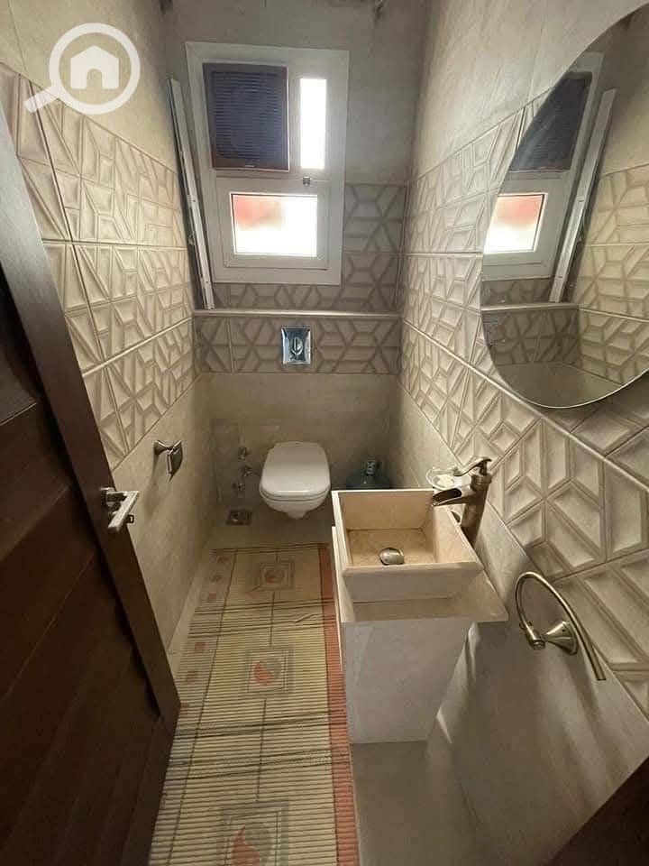 9 a3b82803-4b02-439b-825f-f0b6471fde35. jpeg