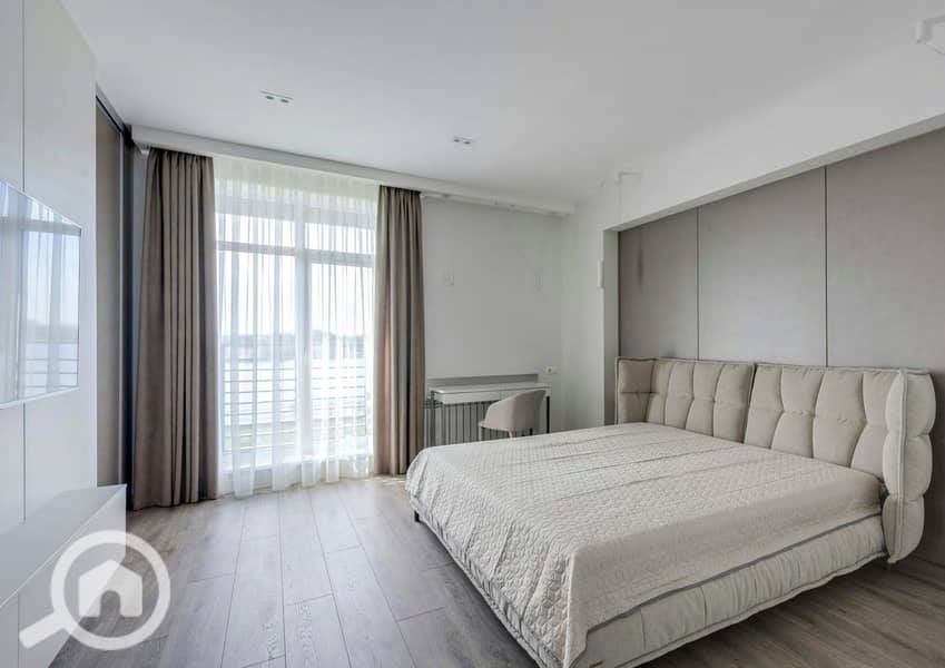 5 LAKEFRONT-1(1)_23. jpg