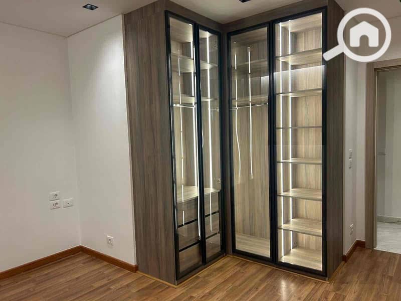 5 49a1a046-7fb7-4737-a54d-5f101a5c4bce. jpg