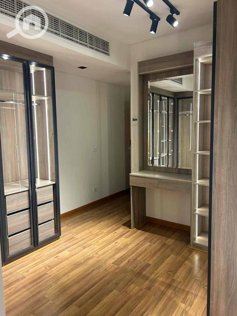 6 b4b1e3b3-d845-4721-9c83-d0b703545fc5. jpg