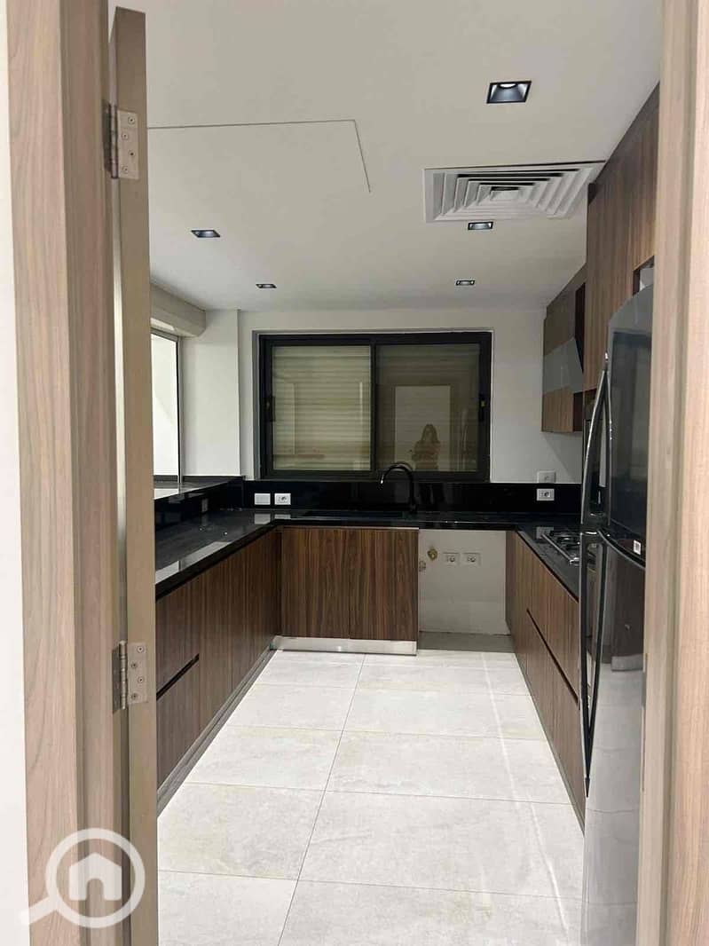 7 42adcea5-adeb-4d7f-8057-b699529c0eb4. jpg