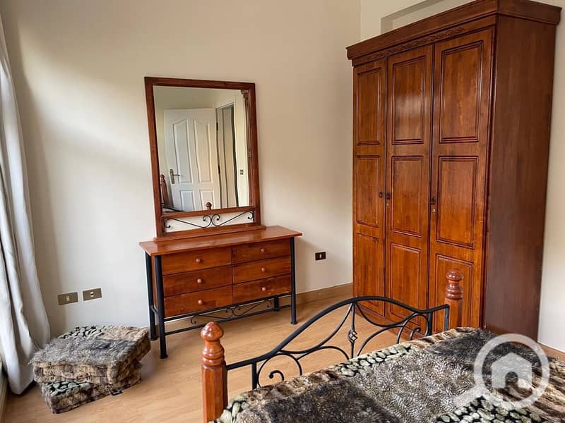 8 bf1e8285-0d74-4dbc-8bac-e85786c65e37. jpeg