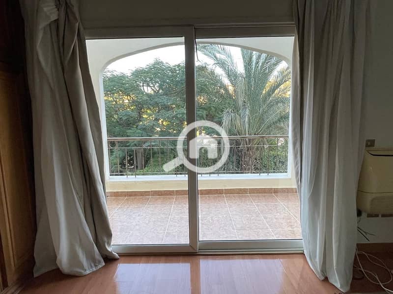 10 4afcdd5e-2aef-41e0-868e-ef679e323019. jpeg