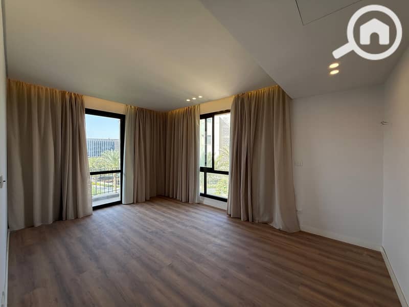 3 fe616403-dbfa-4790-84c0-552e6f52afda. jpeg