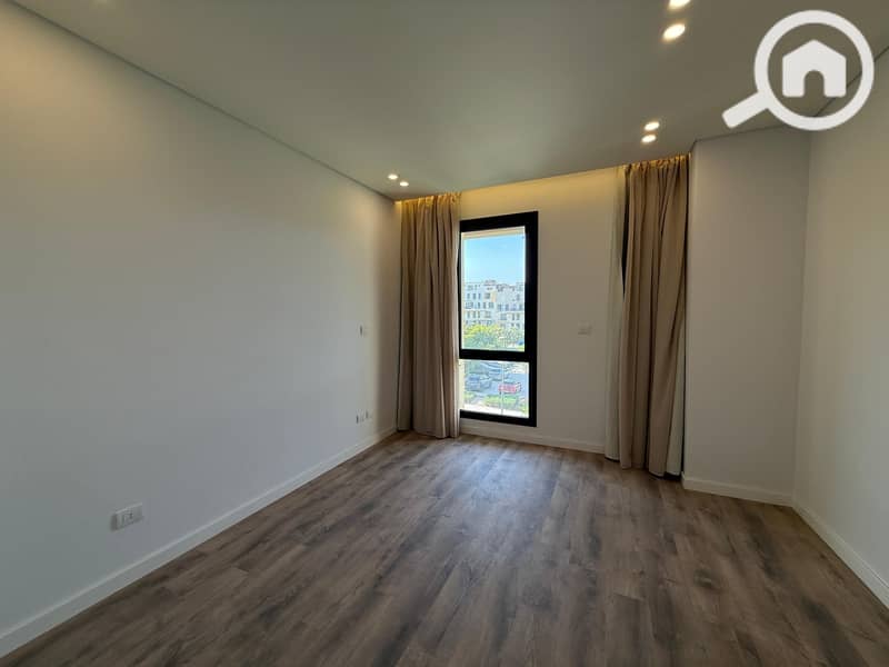 5 d1e4f428-c04f-40b5-aa4a-03619ababd80. jpeg