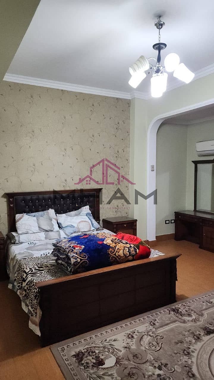 2 photo_5825748453127031975_y. jpg