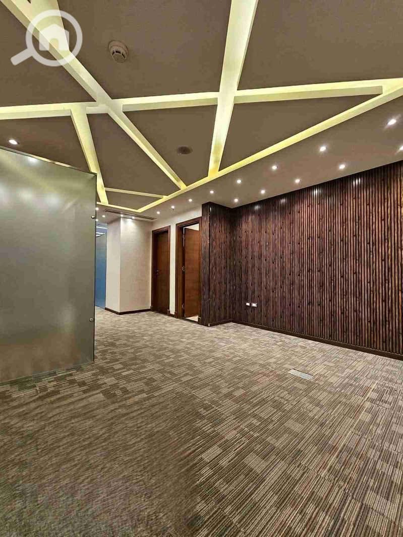 1000505373. jpg 1000505373. jpg