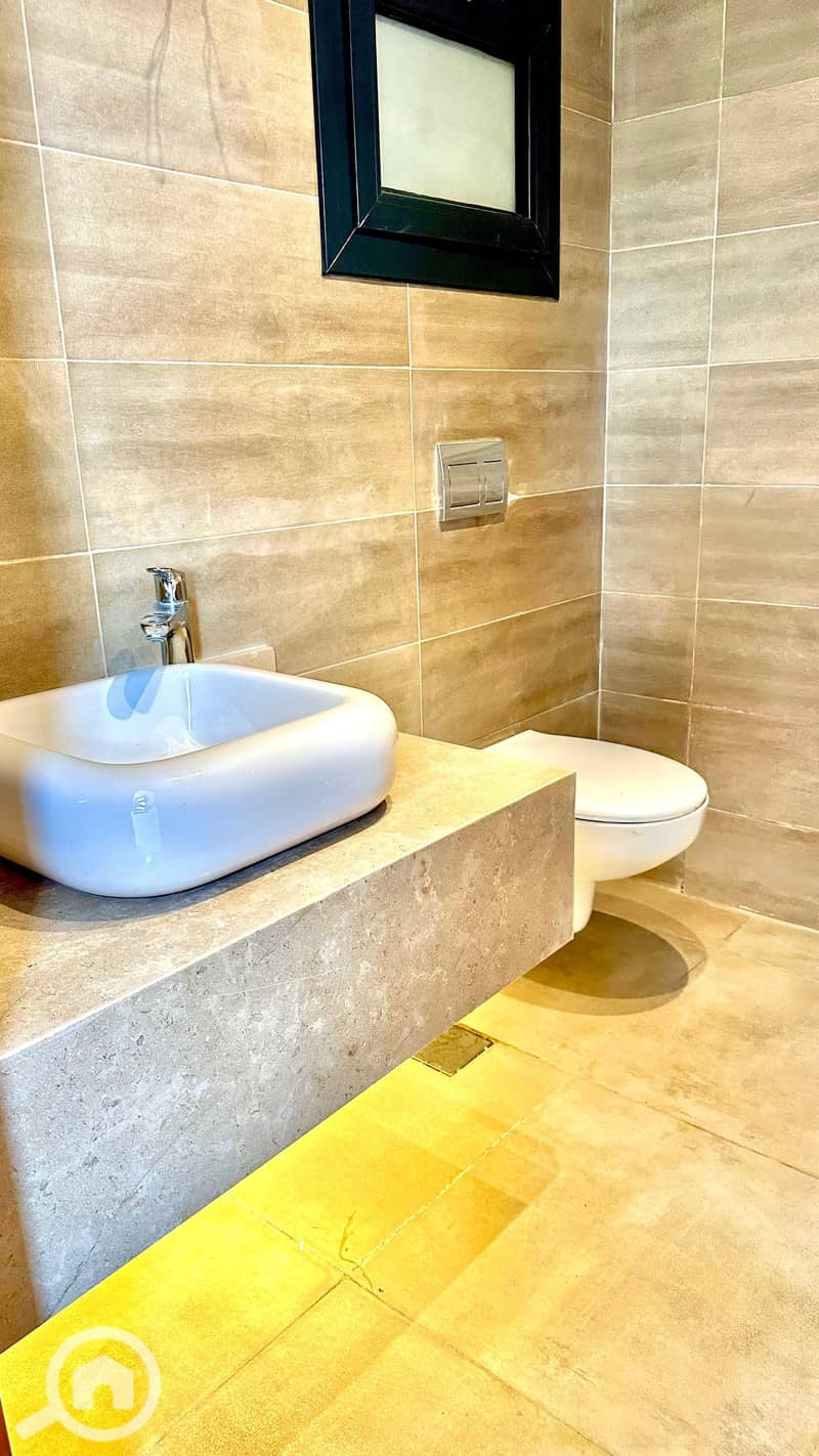 6 62f924c2-16de-4dd2-add1-83e0a7716bec. jpg