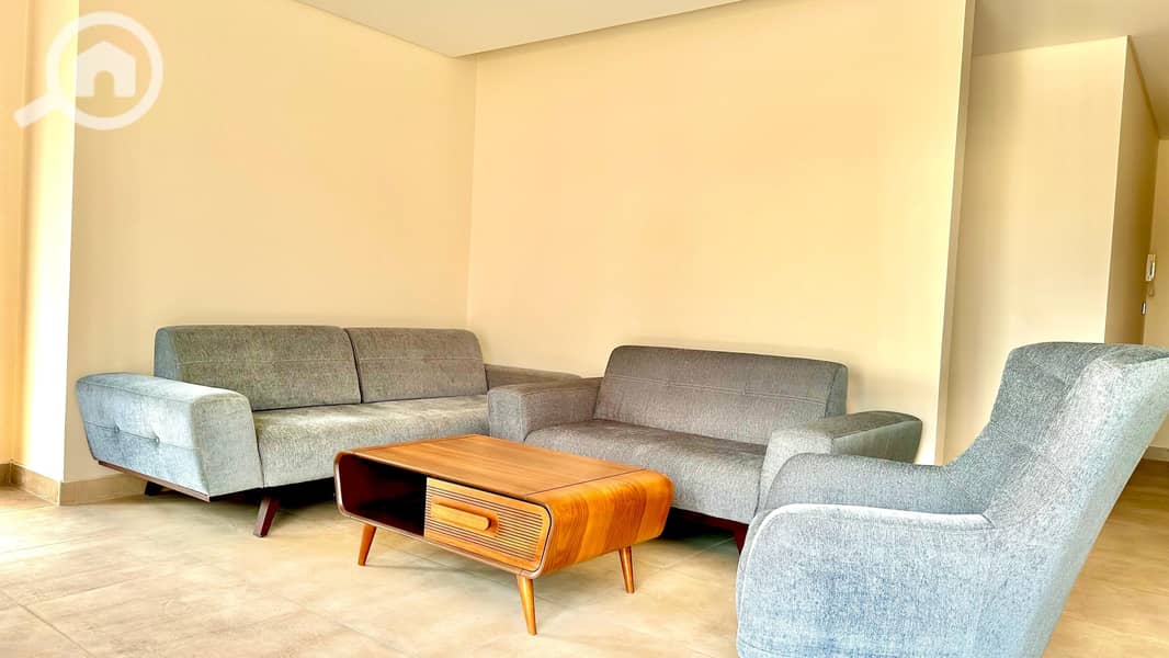 10 c13863c1-a442-46e5-a5aa-7c2f929e9421. jpg