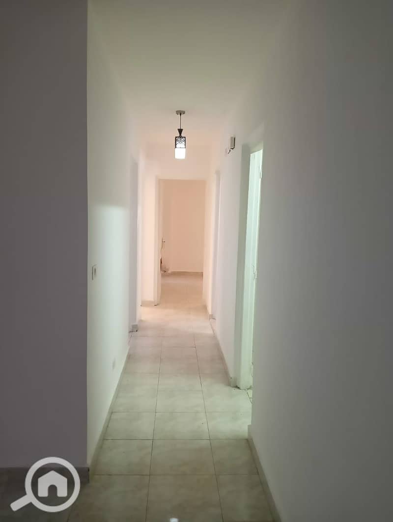 4 50f58fed-cc16-419d-8cf8-23a8aafe98b2. jpg