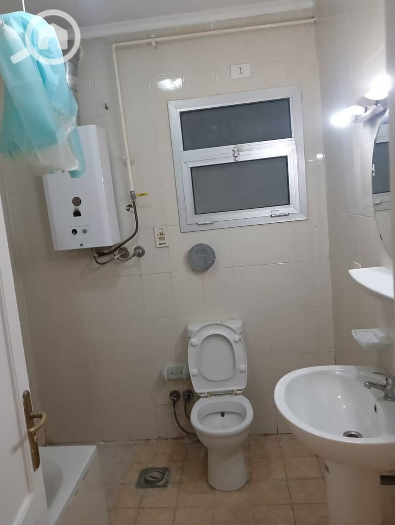 8 e32c2f5e-67f0-42d9-a8c1-5e04b9fb3f73. jpg