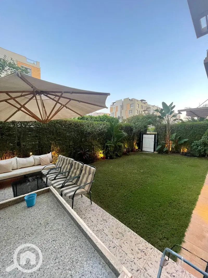 Luxury Fully Furnished Duplex for Rent in Eastown 268mater Private 100mater Garden Prime Location 3 Bedrooms (Master) Green View and Landscape - Więcej