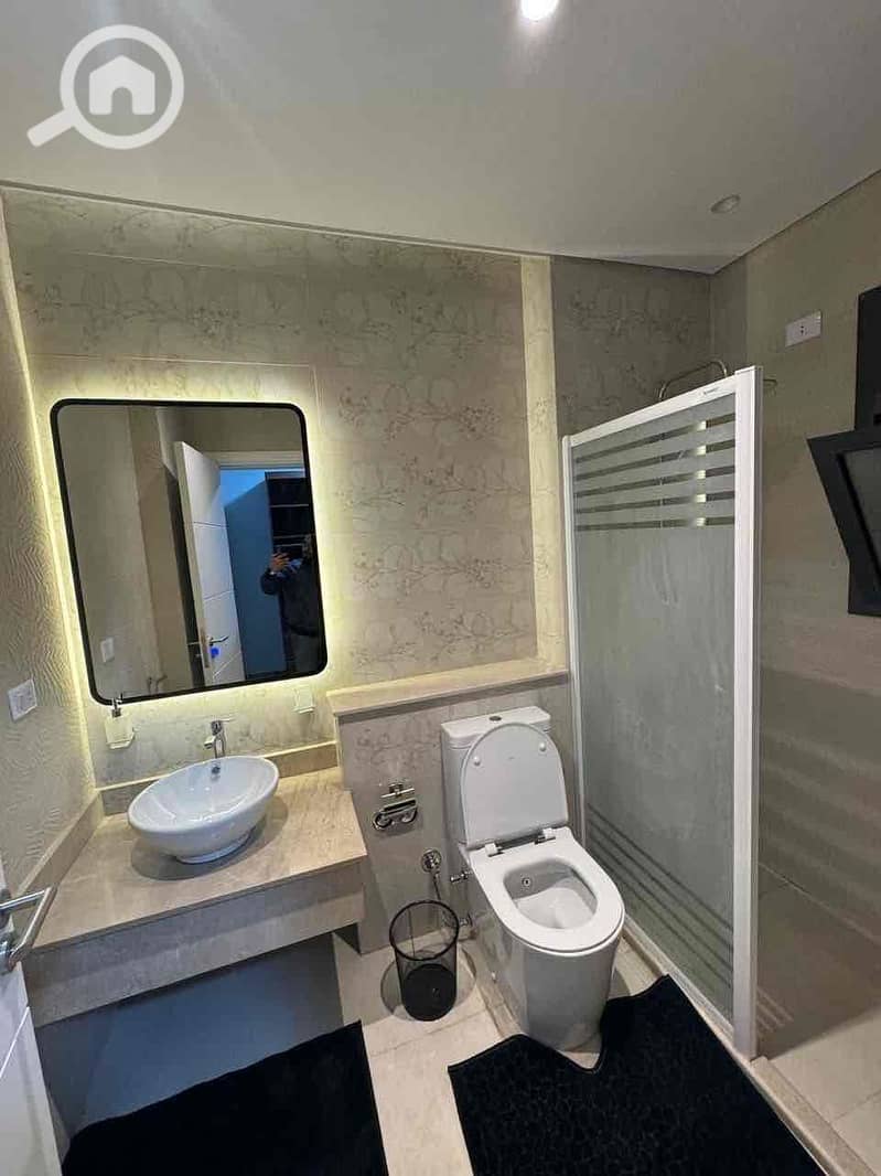 2 0d73ca1a-ff19-4d76-a49d-49aa0ce787d0. jpg