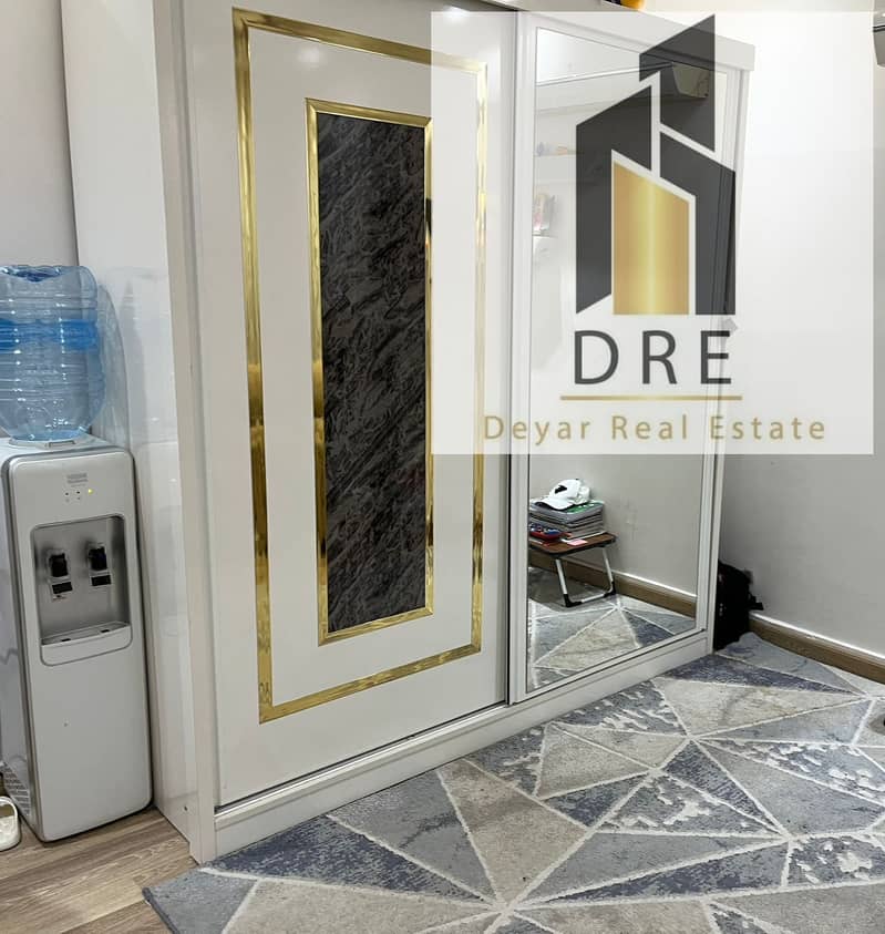 13 d3990b21-b9d6-468b-bec9-b6da13ca1a7a. jpg