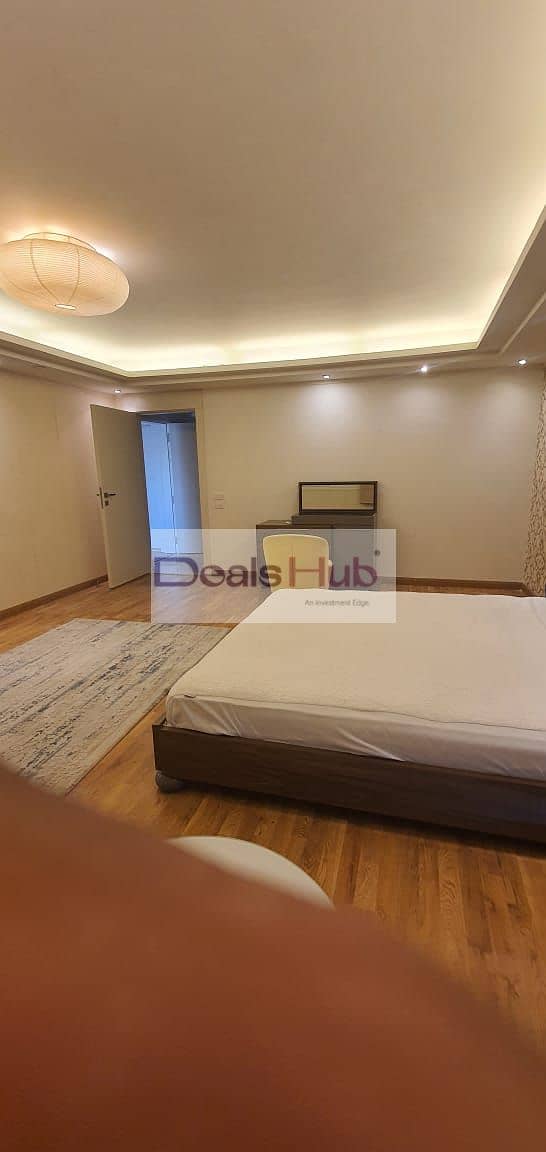 14 4ee52d1c-b88e-41da-9984-fc2c447b24cb. jpg