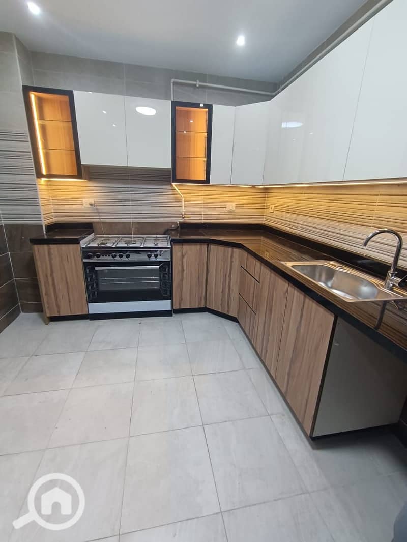 10 WhatsApp Image 2025-11-17 at 17.58. 46. jpeg