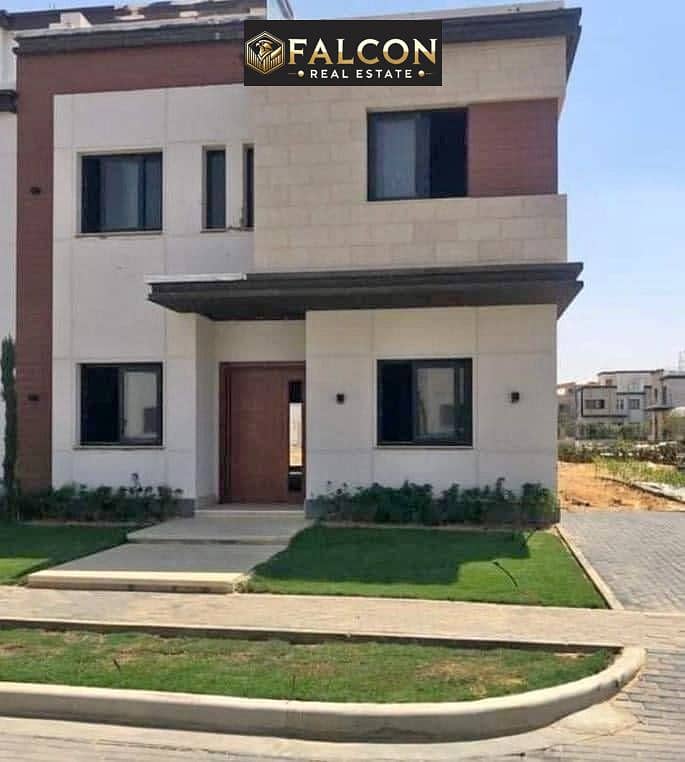 8 f82c0e80-0802-4811-b1b2-78d326ce3af3. jpeg