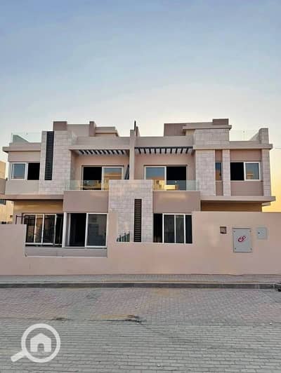 4 Bedroom Villa for Sale in 6th of October, Giza - 569916032_3171374976397547_8833099226933392099_n. jpg