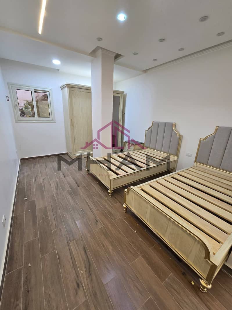 15 photo_5825672956191902927_y. jpg