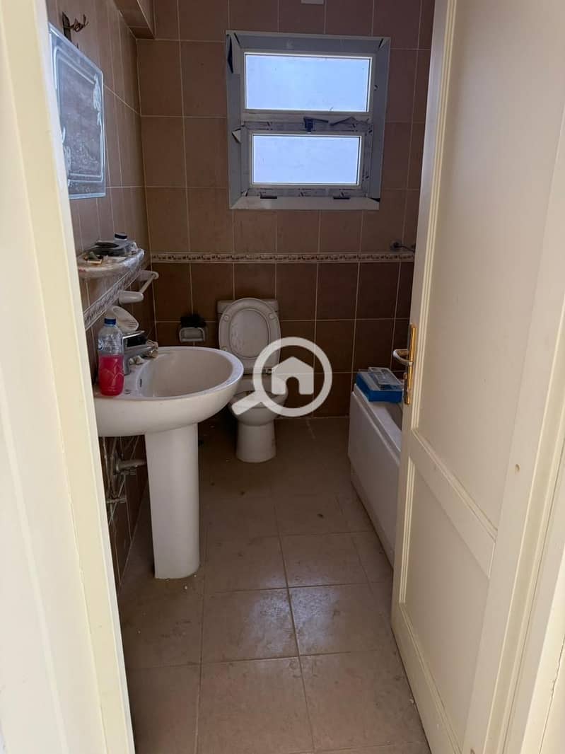 6 9a219129-dccd-46c5-82d1-f148b0929477. jpeg