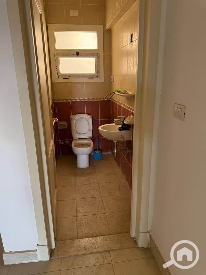 10 8244bcd9-f9fc-4a56-ac01-ca3ea1ef66e0. jpeg