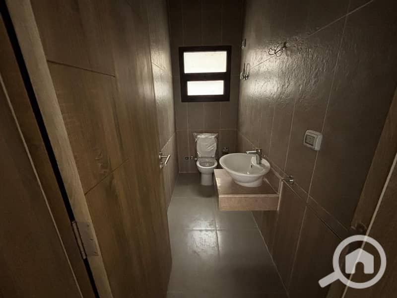 16 WhatsApp Image 2025-11-18 at 2.21. 12 PM (1). jpeg