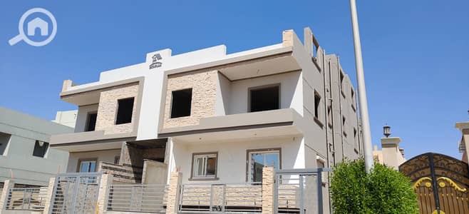 فلیٹ 3 غرف نوم للبيع في الشيخ زايد، الجيزة - IMG-20250824-WA0047. jpg